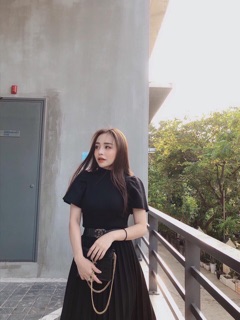 Áo len cổ tròn tay phồng mới