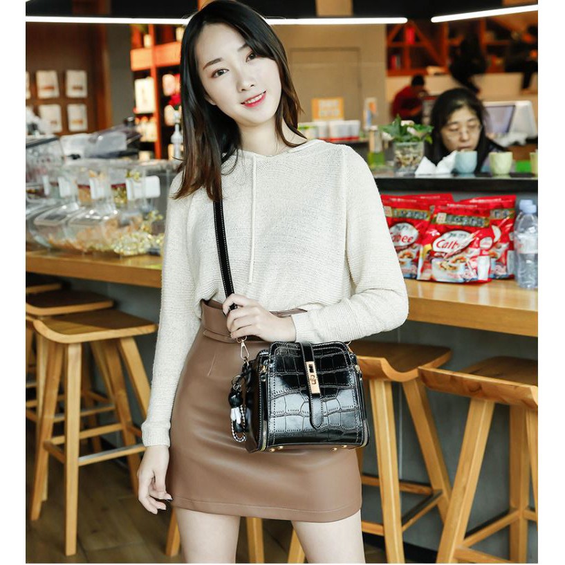 Túi xách nữ đeo chéo vân da cá sấu cao cấp  thời trang TX01 túi đeo chéo -Chip Xinh Boutique | BigBuy360 - bigbuy360.vn