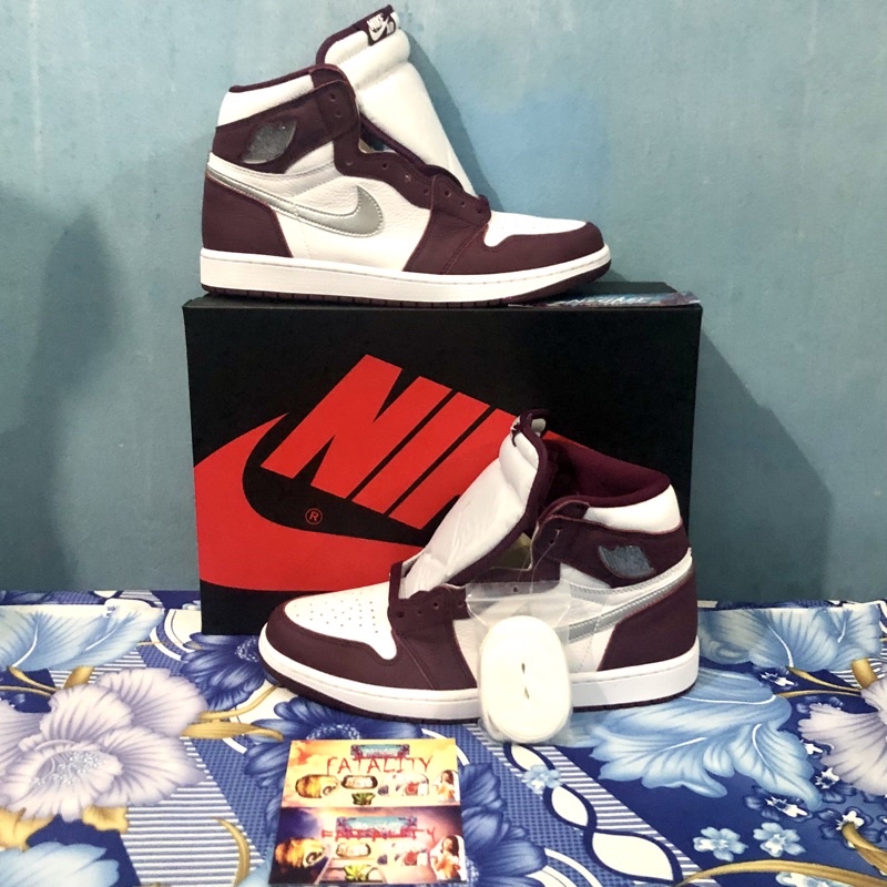 'Giày Cổ Cao' Nike Air Jordan 1 Retro High OG Bordeaux