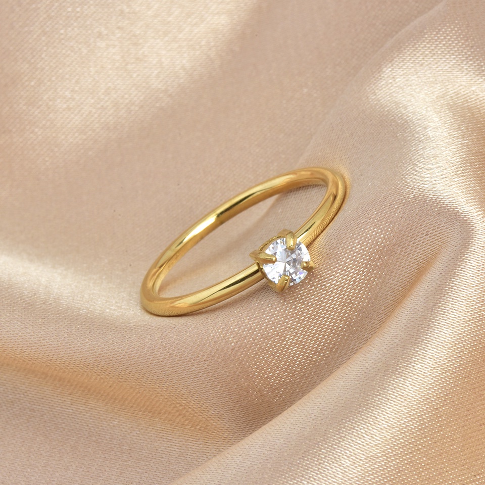 Nhẫn Cưới Bằng Thép Titan Mạ Vàng 14K Đính Đá Zircon