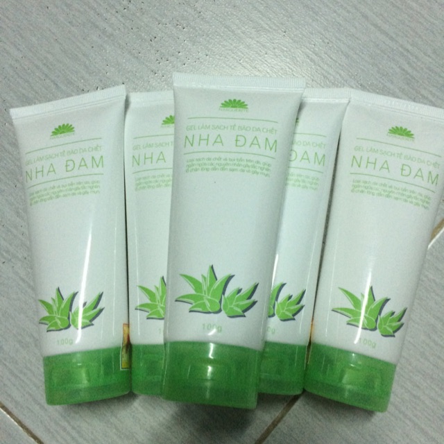 Gel tẩy tế bào chết nha đam