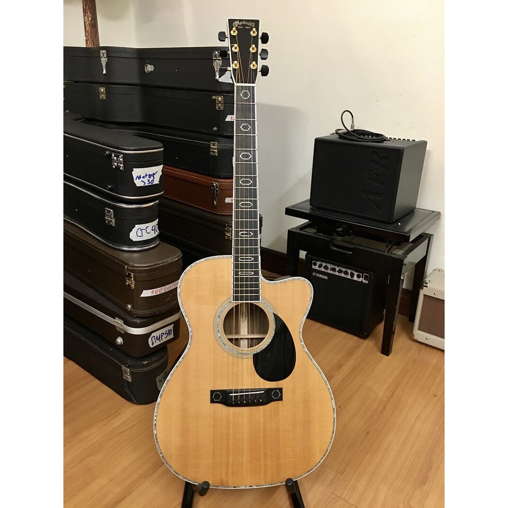 Guitar Acoustic Martin OMC Aura