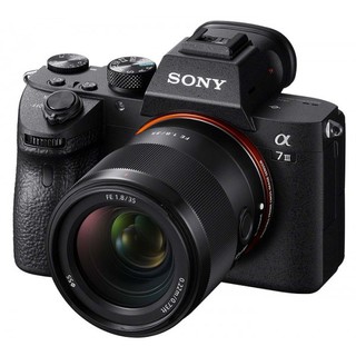 Ống kính Sony FE 35mm F1.8
