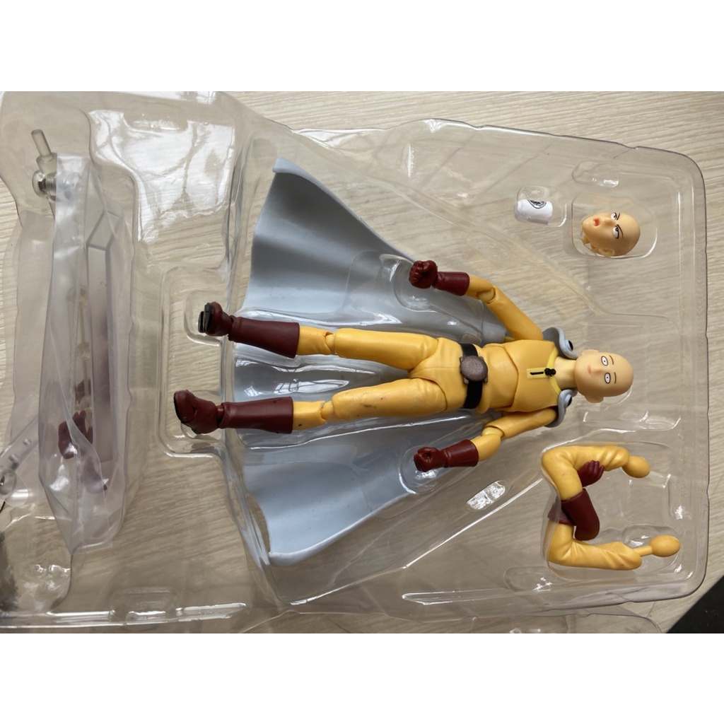 Mô Hình Saitama One Punch Man (Figma 310 - Cử Đông Được)