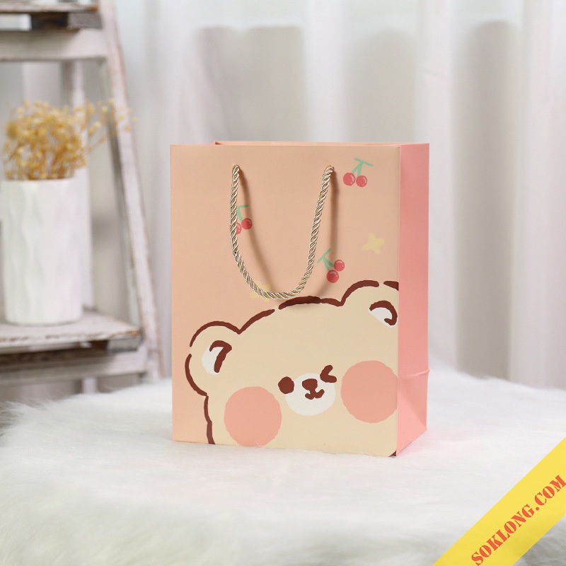 Túi giấy hình Gấu béo dễ thương đựng quà tặng quai lụa chắc chắn