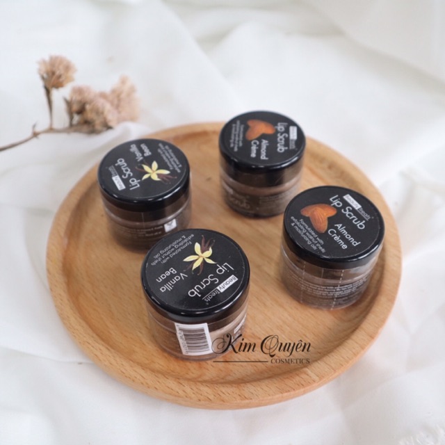 Tẩy tế bào chết môi Lip scrub beauty treat.