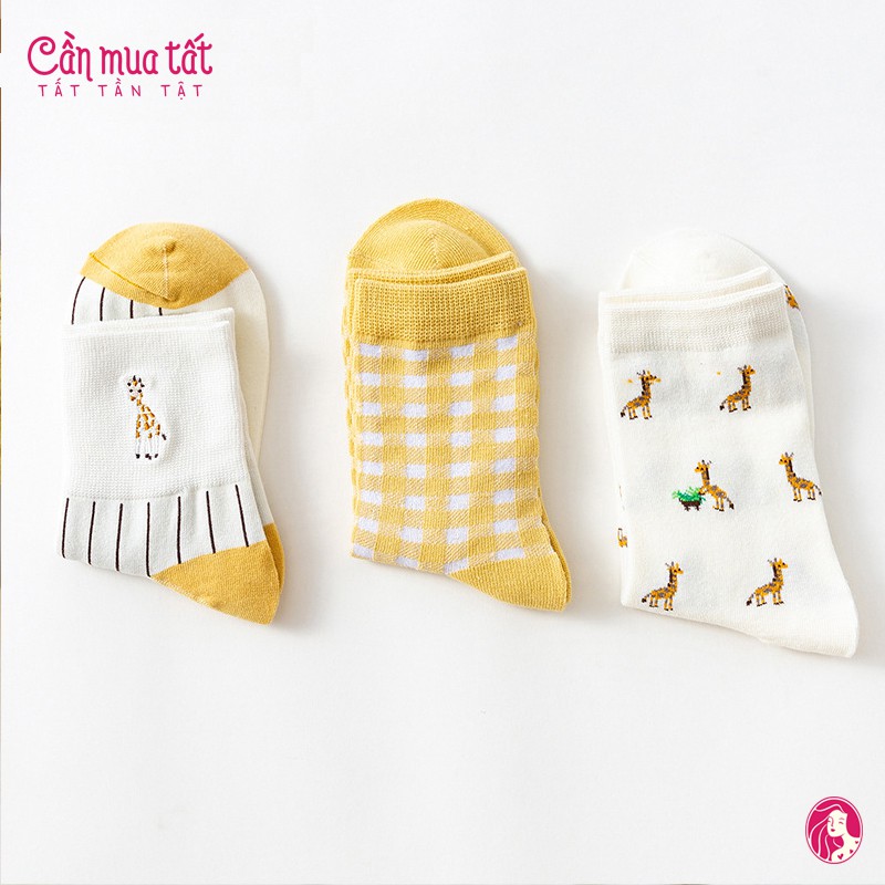 Tất Nữ Caramella Cao Cấp Set 3 Đôi Chủ Đề Hươu Vàng Kèm Túi Zip Xinh Xắn Freesize