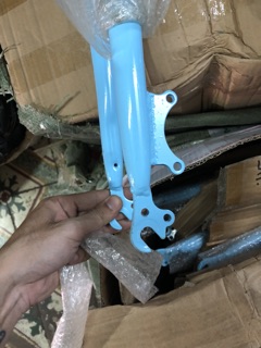 Càng xe đạp fixed gear 700C(phanh đĩa,cổ thả/màu tuỳ đợt)