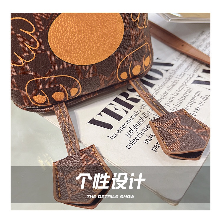 Túi Đeo Chéo Hình Búp Bê Dễ Thương Thời Trang 2022