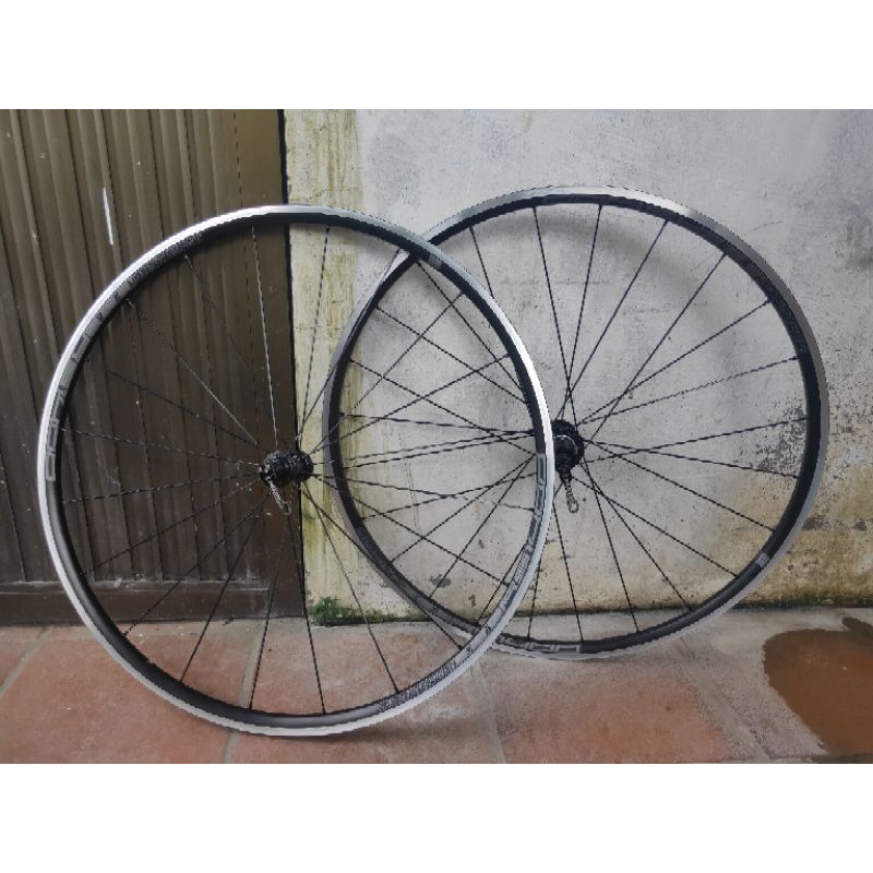 bánh xe đạp đua siêu nhẹ koozer rs1400