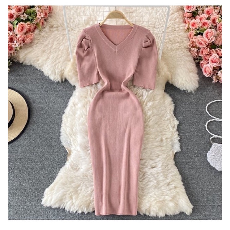 Đầm body thun gân len tay phồng cổ tim