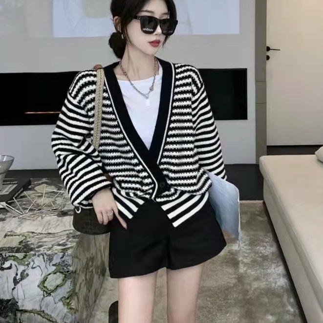 Áo Khoác Cardigan Dệt Kim Dáng Rộng Họa Tiết Kẻ Sọc Thời Trang Mùa Thu Phong Cách Hàn Quốc Mới Cho Nữ