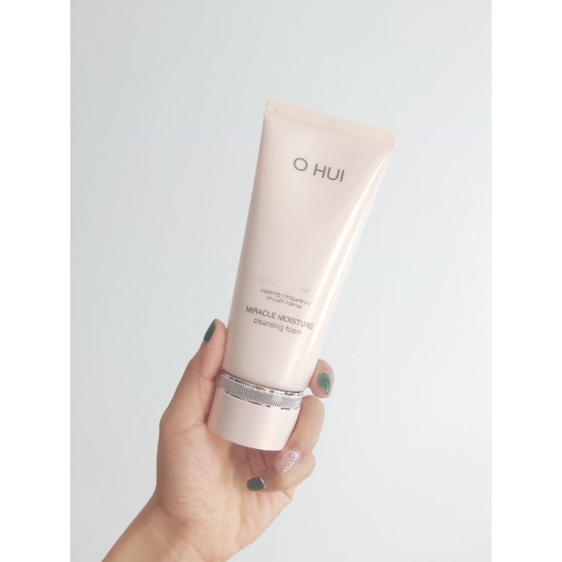 Sữa rửa mặt dưỡng ẩm chống lão hóa OHUI Miracle Moisture Cleansing Foam 200ml