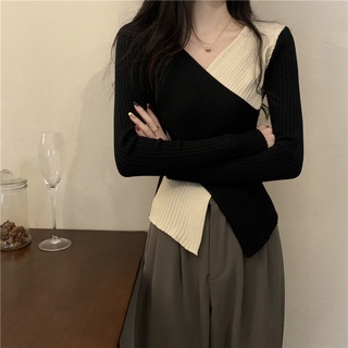 Áo len gân tăm cổ V vạt chéo vạt màu dài tay
