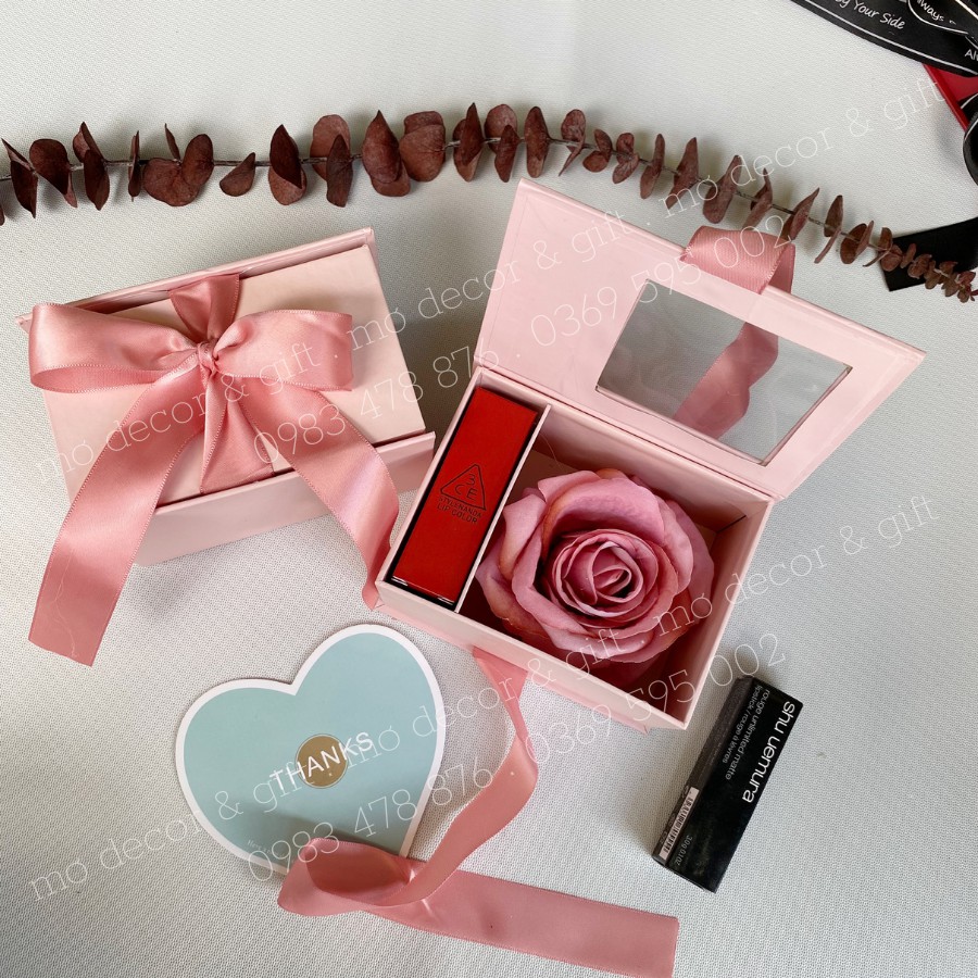 Hộp Hoa Mặt Mika Ngắn Đựng Son, Đựng Quà Kích Thước 12cm x 9,5cm x 8cm - MƠDECOR