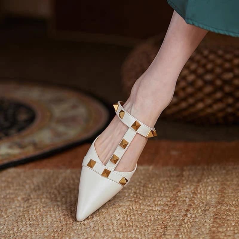 Giày gót bít mũi H2STORE phối đinh da mờ gót đẹp 7cm sang chảnh .