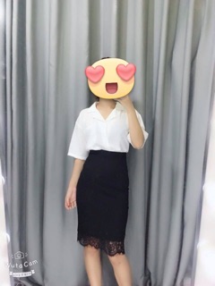 Chân váy phối ren