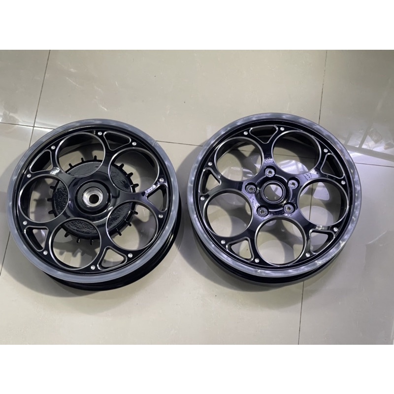 MÂM X1R CHO VESPA 1 ĐĨA