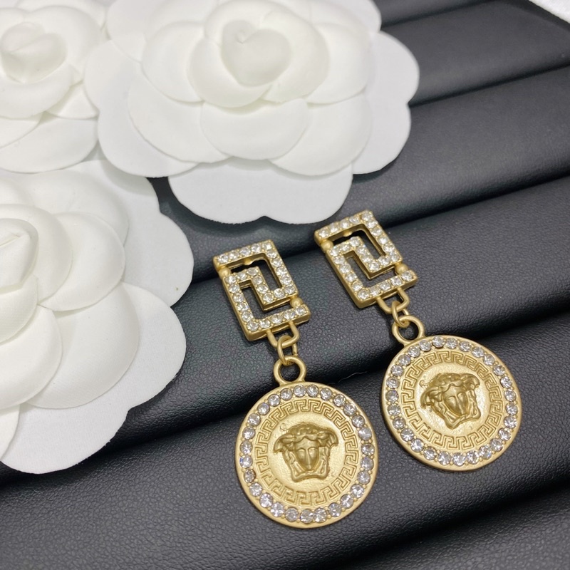 Khuyên tai ver.sa.ce titan cực sang chảnh, bông tai thương hiệu cao cấp (ảnh thật shop chụp)