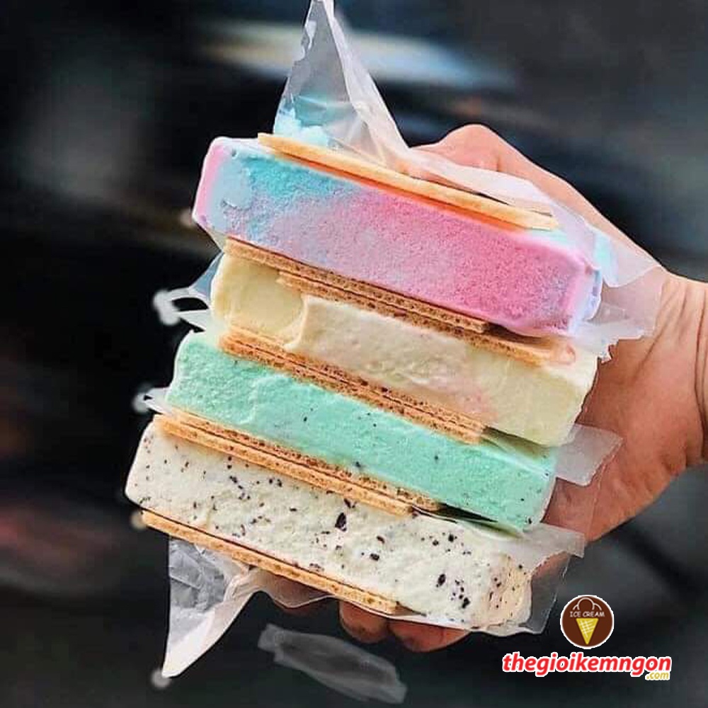 Kem kẹp Singapore Hawker Pack 1L + 8 cặp bánh xốp