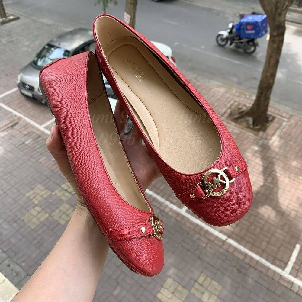 [CLEARANCE 800K sz 7.5 - nhập mã PUMI600]  Giày búp bê Michael Kors Hampton Red