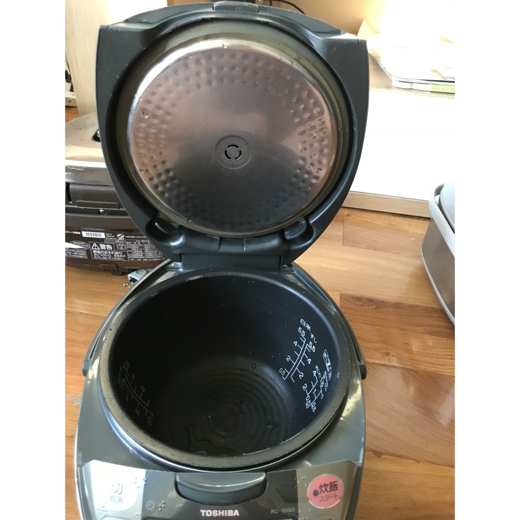 NỒI CƠM ĐIỆN CAO TẦN TOSHIBA RC - 10GG , BẢO HÀNH 1 ĐỔI 1, BAO ZIN TỪNG CON ỐC