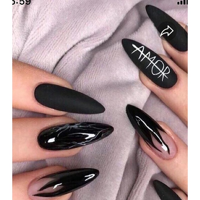 Nailbox đen cá tính