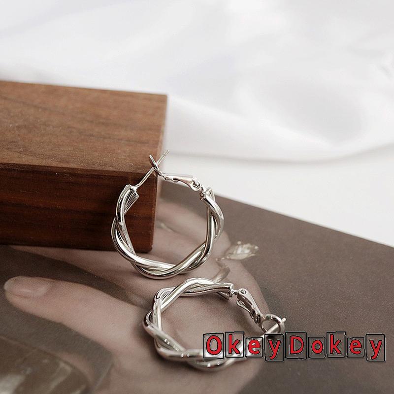 Khuyên Tai Dạng Vòng Tròn Xoắn Tinh Tế Màu Trơn Cho Nữ