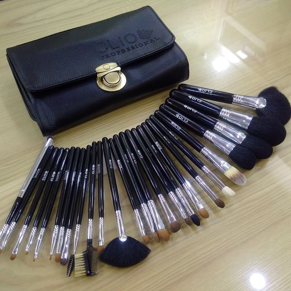 Bộ cọ trang điểm chuyên nghiệp clio 26 cây