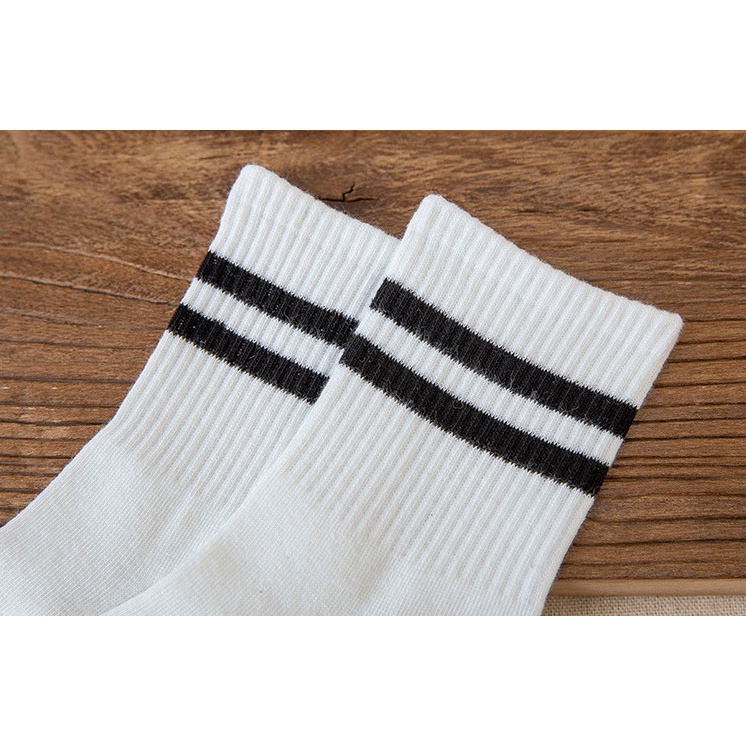 Vớ cotton Nữ trắng đen đơn giản kiểu truyền thống.