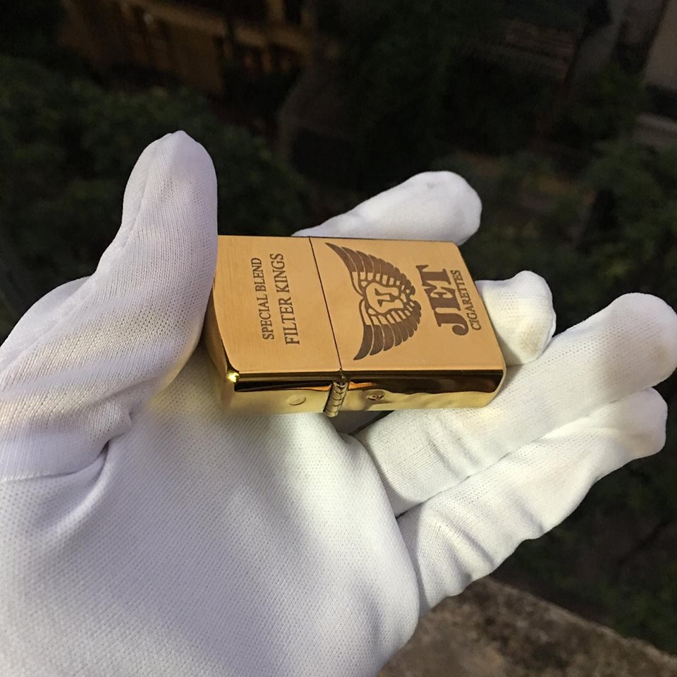 Bật Ziptpo Logo Jetttt