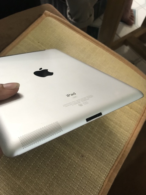 iPad 2 sài wifi 3G - 16G màu trắng | WebRaoVat - webraovat.net.vn