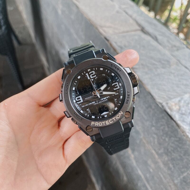 Đồng hồ điện tử nam giá sỉ cá tính mạnh mẽ chống nước DH154 Miucho | BigBuy360 - bigbuy360.vn