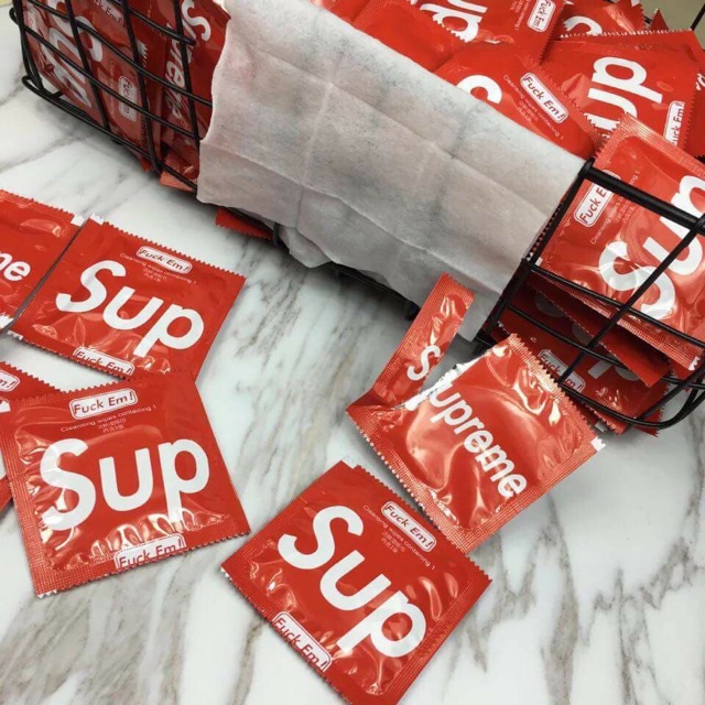 Khăn ướt supreme, mastermind