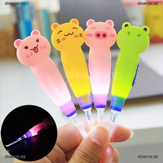 Dụng cụ lấy ráy tai có đèn LED cho bé