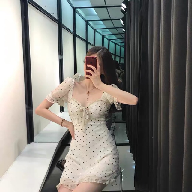 Váy voan chấm bi cổ Pháp màu kem chất voan mềm dáng xinh