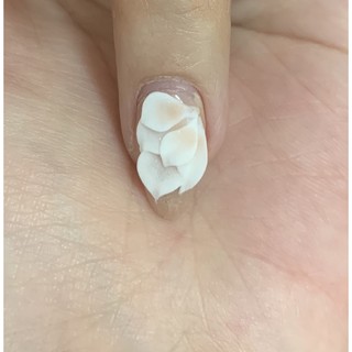 Hoa bột nail_cúc góc ôm móng