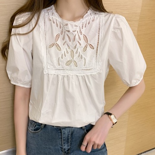 Áo sơ mi nữ trắng cộc tay bồng thêu cổ bản to babydoll, Áo sơ mi nữ tay lỡ cổ ren phối thêu hoa ngực bản to