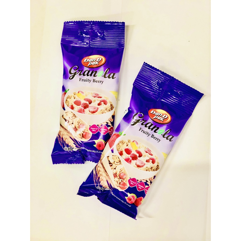 Hỗn hợp yến mạch và trái cây khô GRANOLA FRUITY BERRY 40G - DAN D PAK