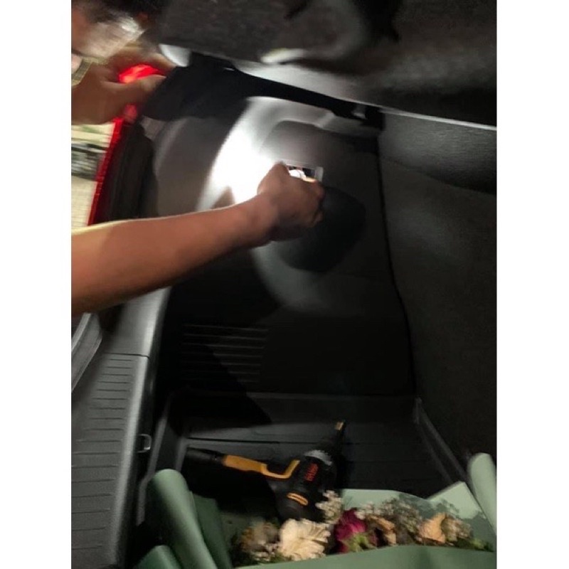 Đèn led T10 siêu sáng cho ô tô và xe máy