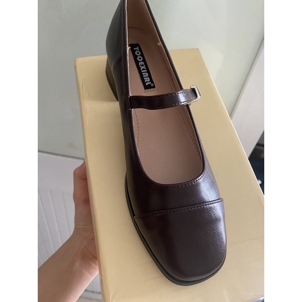 Giày Marry Jane mũi tròn da bóng