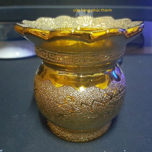 Lư nhan hứng tro kim sa