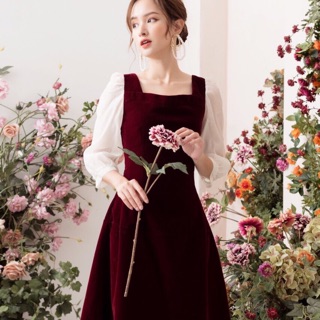 Váy đỏ tay voan