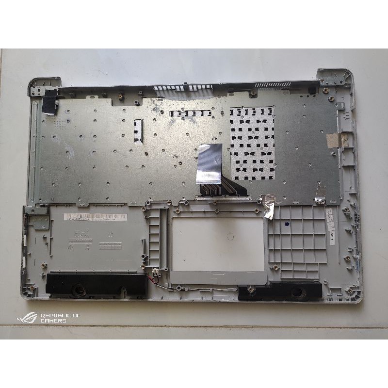 Vỏ mặt C Mâm bàn phím Asus TP550L | BigBuy360 - bigbuy360.vn