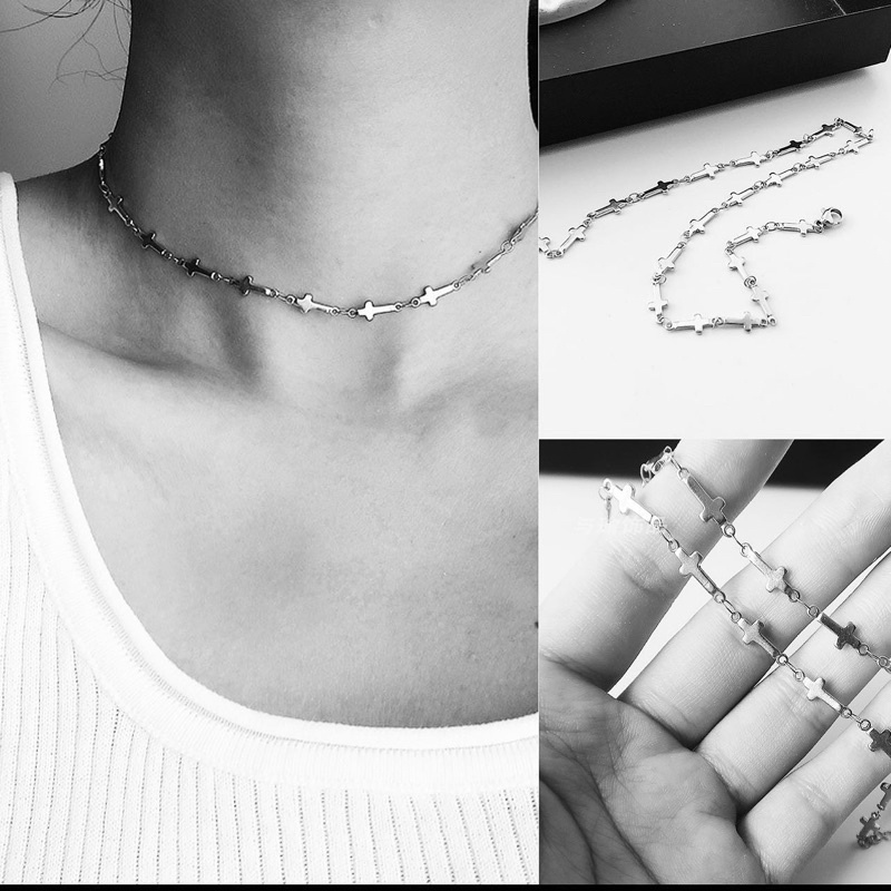 Vòng cổ titan thánh giá