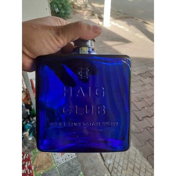 Vỏ chai rượu Haig Club xanh ngọc