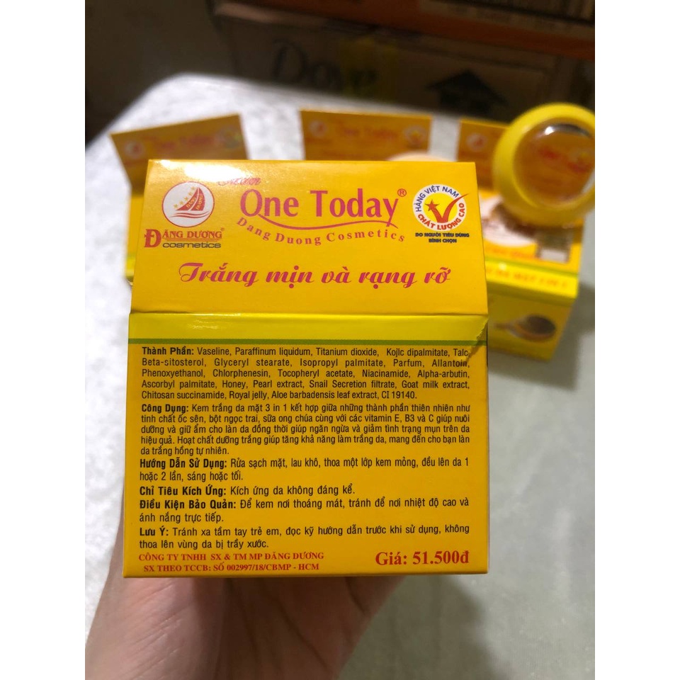 Kem trắng da mặt 3in1