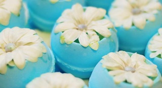 Bom tắm Floating Flower bath bomb - LUSH