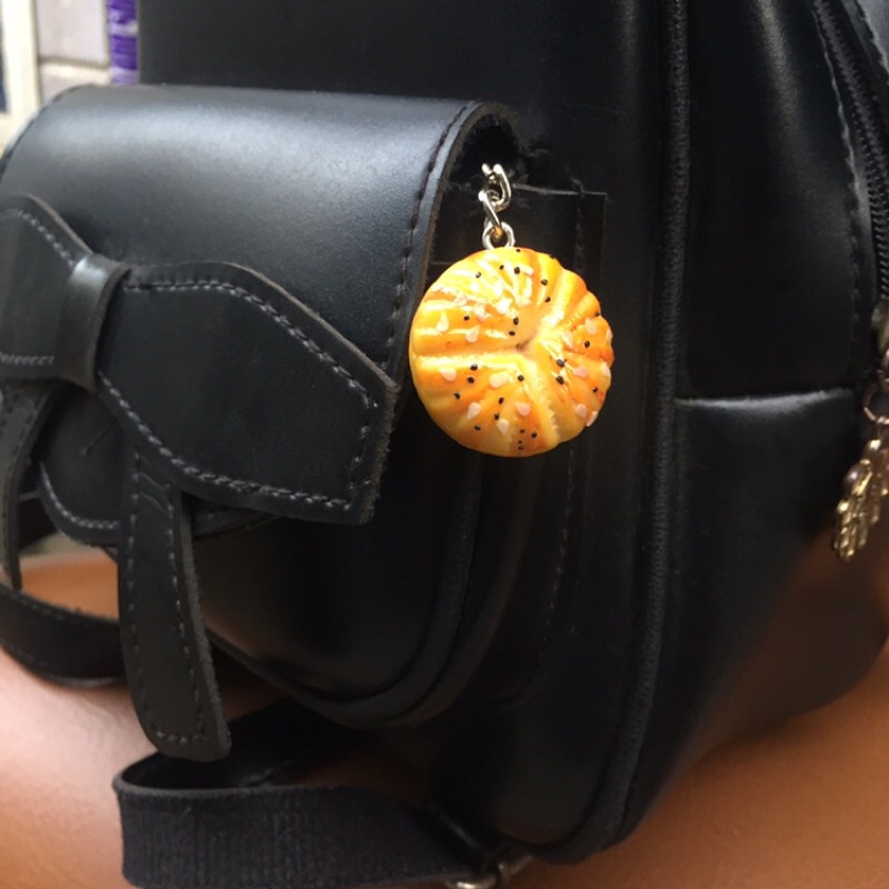 Móc khoá Bánh Mì Việt Nam  key chain handmade đất sét Nhật Bản tặng hộp