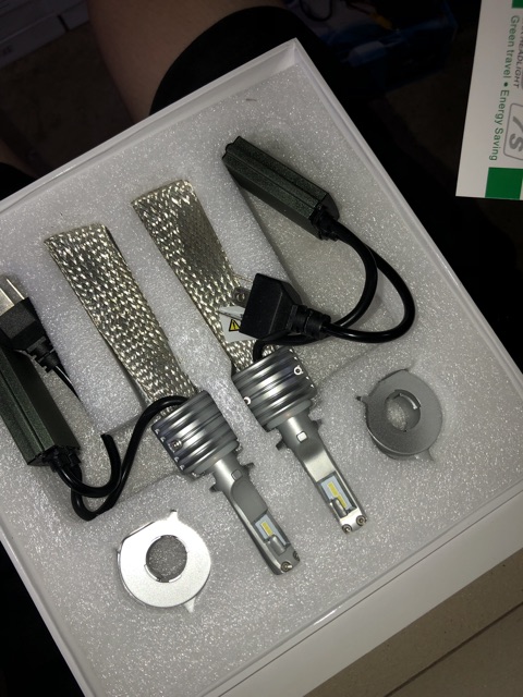 1 đôi đèn led H4 12v và 24v sáng trắng